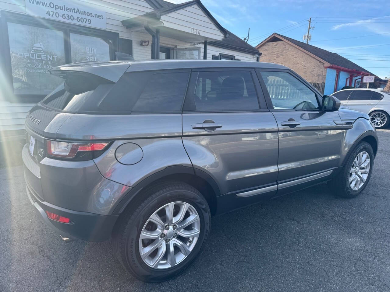 2017 Land Rover Range Rover Evoque Image 5 of 28