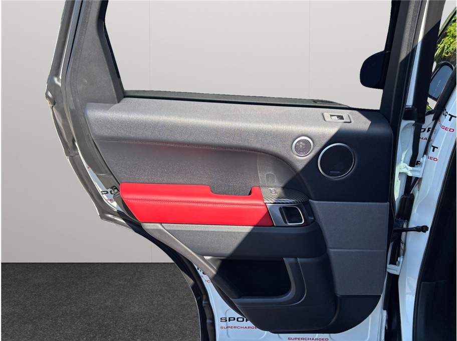 Vehicle image 33 of 57