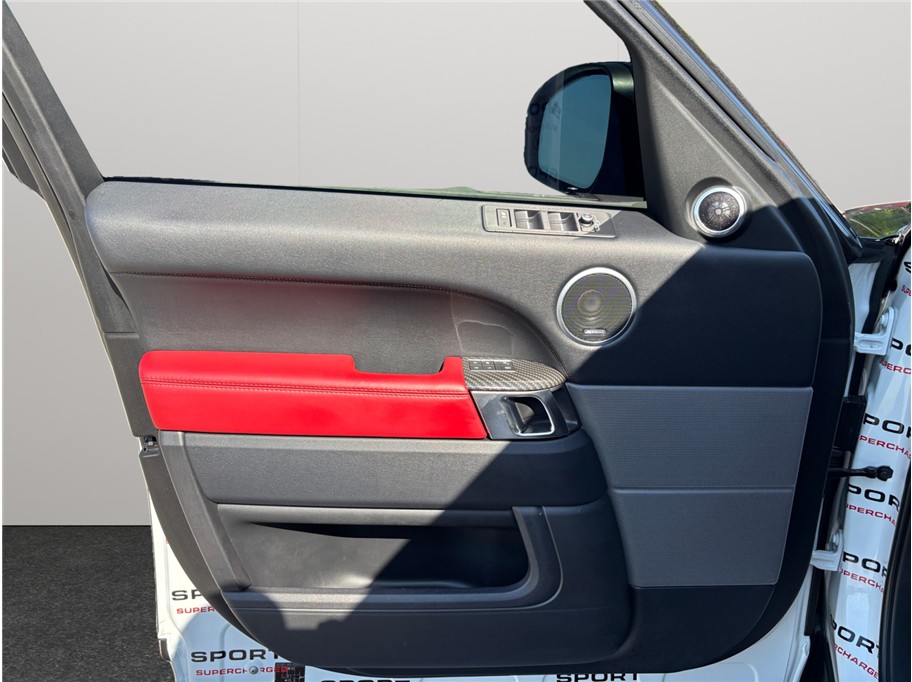 Vehicle image 31 of 57