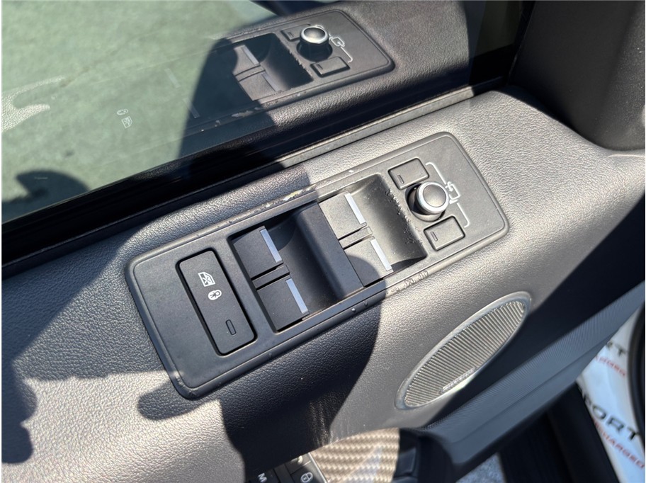 Vehicle image 43 of 57