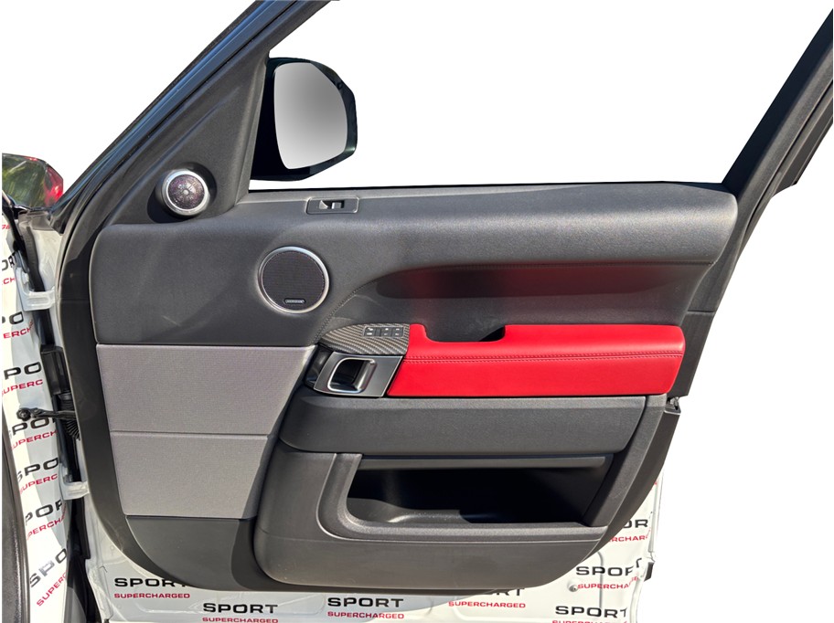 Vehicle image 32 of 57