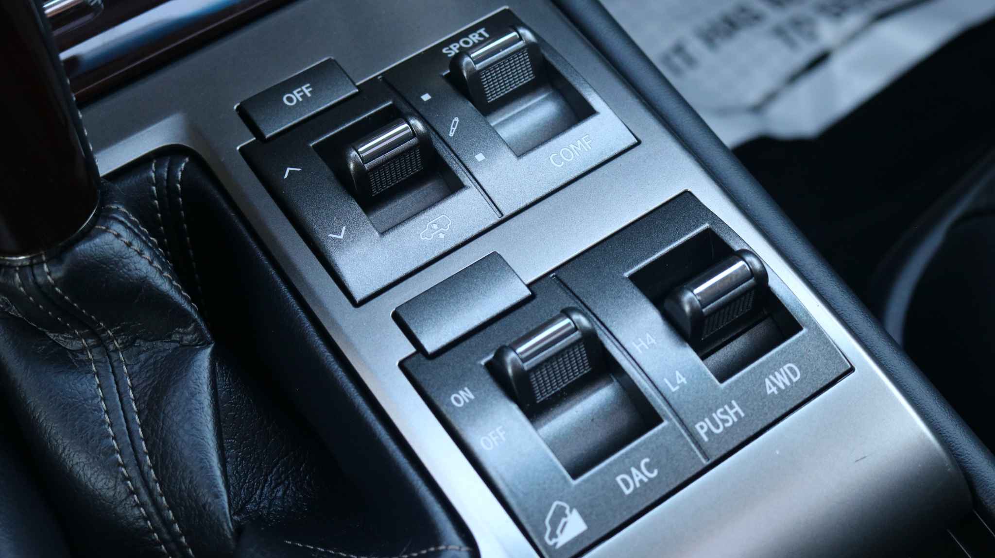 2017 Lexus GX Image 29 of 32