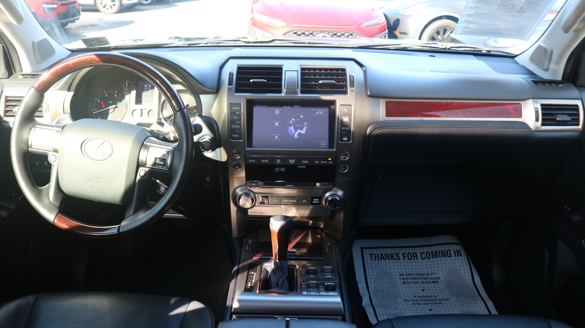 2017 Lexus GX Image 15 of 32