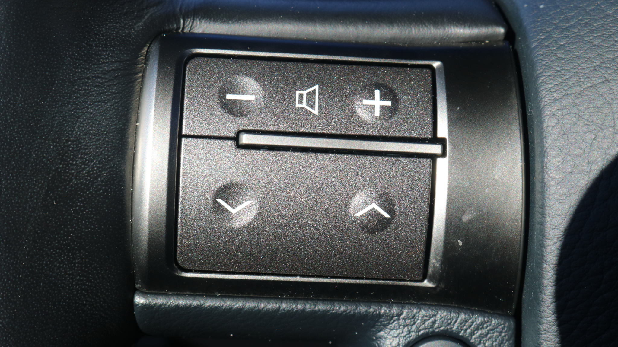 2017 Lexus GX Image 27 of 32