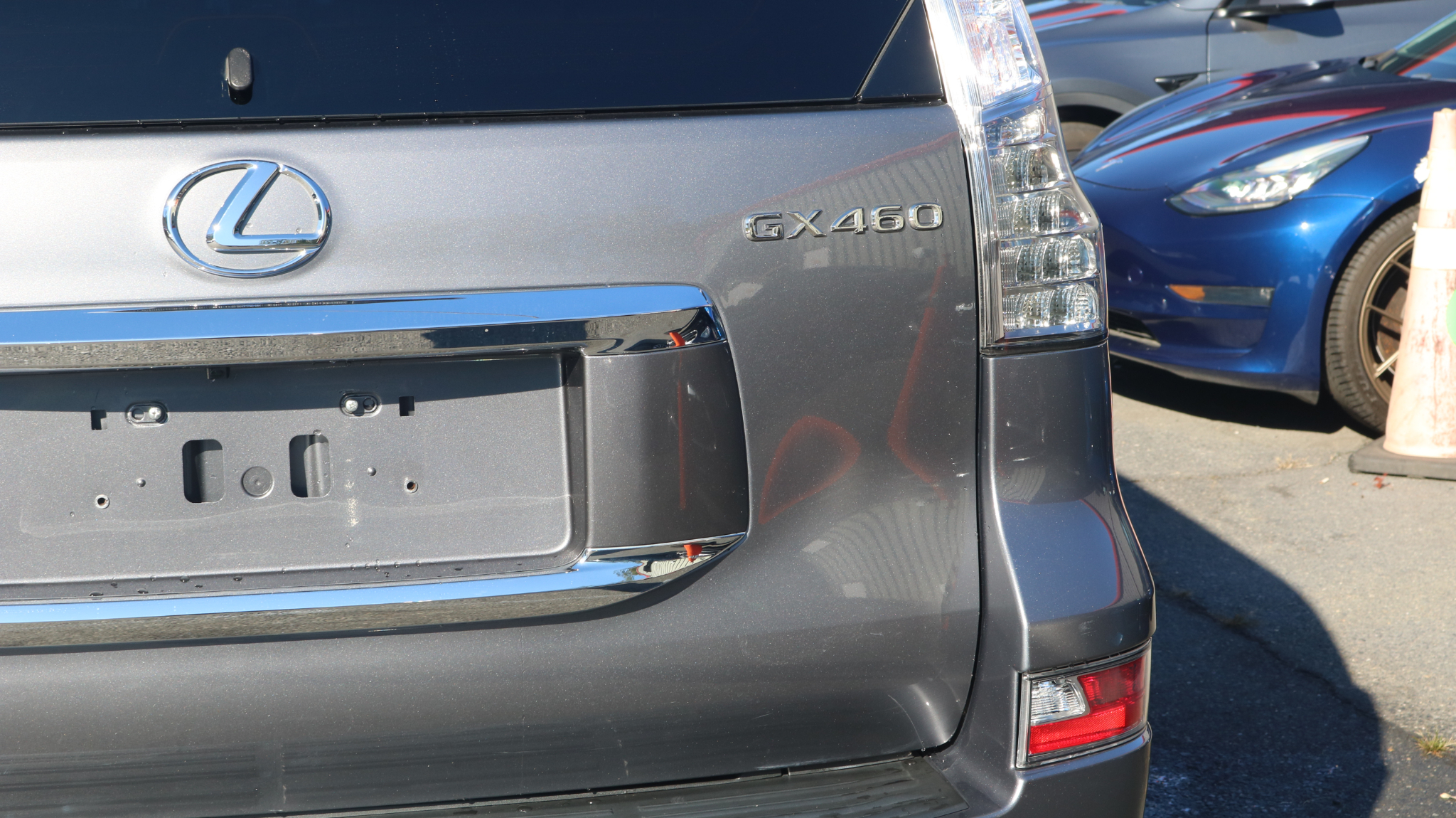 2017 Lexus GX Image 28 of 32