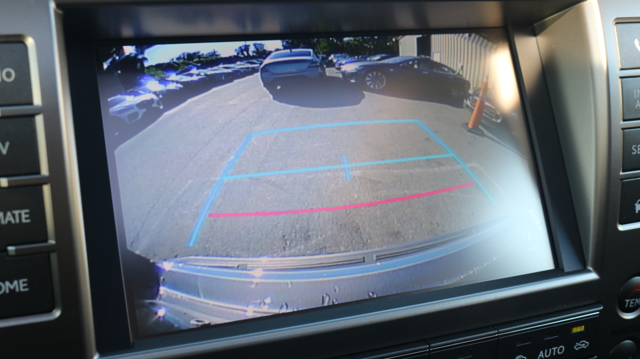 2017 Lexus GX Image 20 of 32