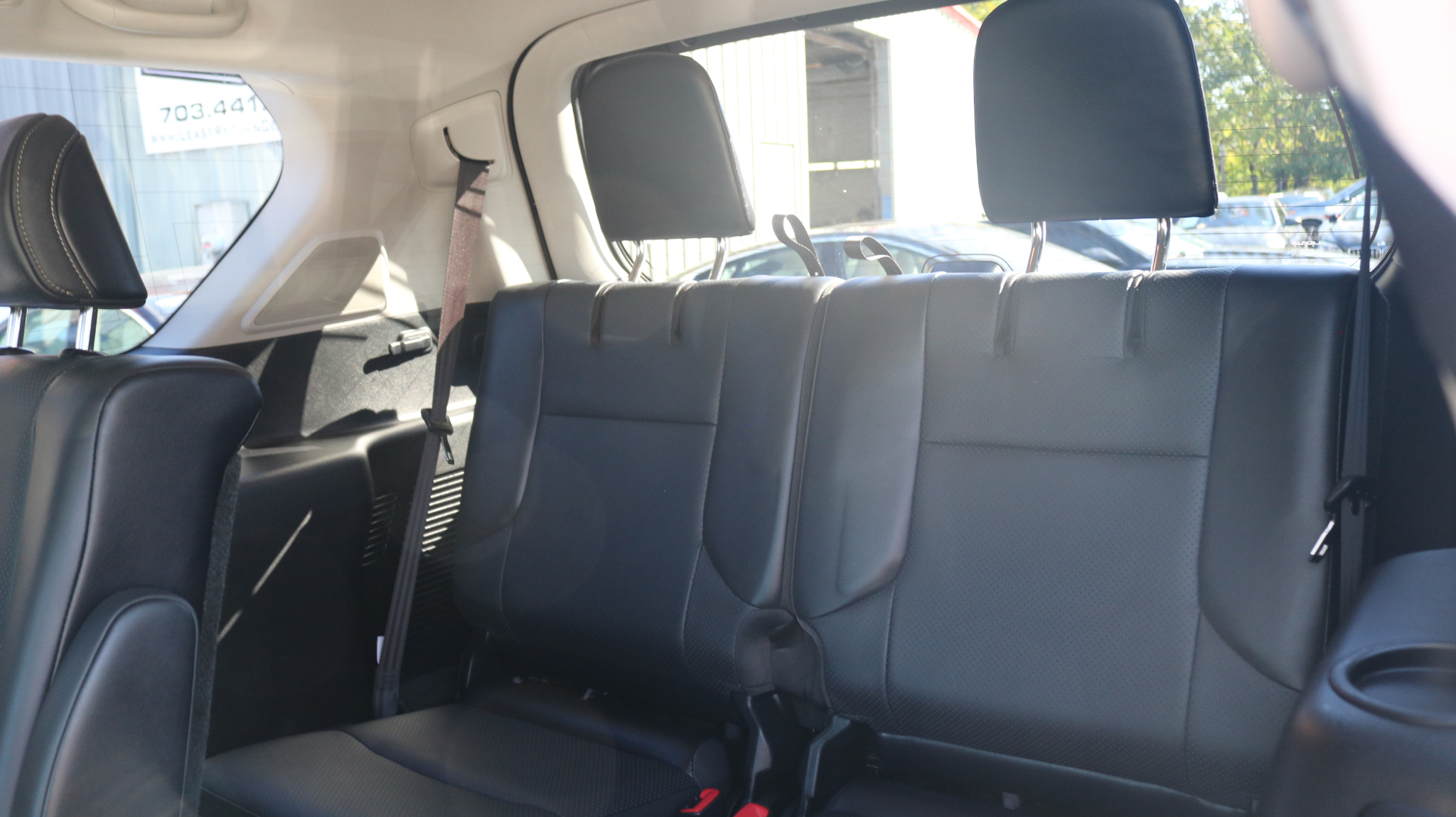 2017 Lexus GX Image 12 of 32