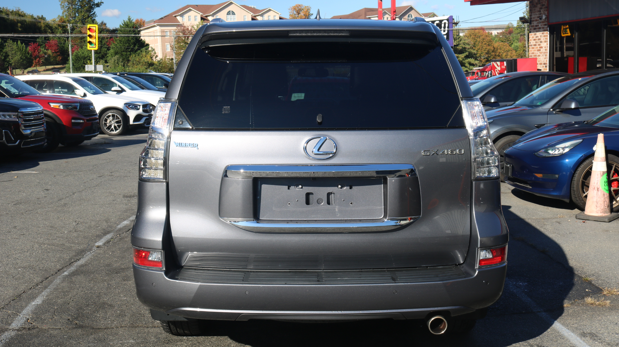 2017 Lexus GX Image 10 of 32