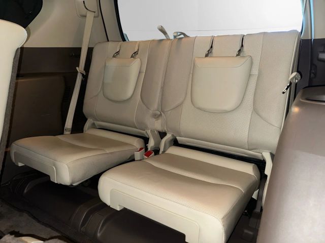 2017 Lexus GX 460 Image 12 of 38