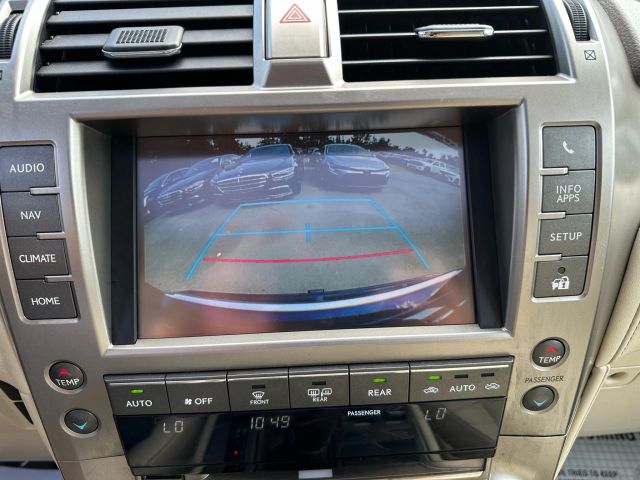 2017 Lexus GX 460 Image 25 of 38