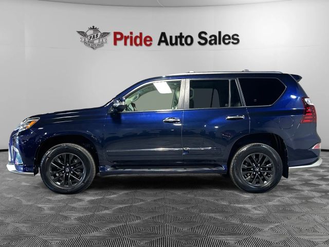 2017 Lexus GX 460 Image 8 of 38