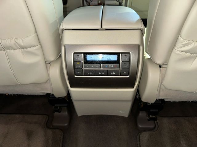 2017 Lexus GX 460 Image 33 of 38