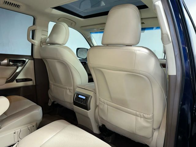 2017 Lexus GX 460 Image 13 of 38