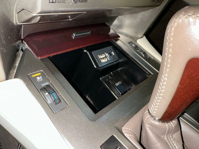 2017 Lexus GX 460 Image 35 of 38