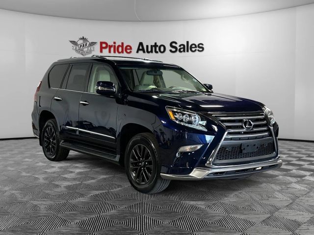 2017 Lexus GX 460 Image 3 of 38