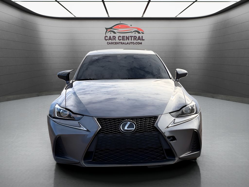 2017 Lexus IS Image 2 of 30