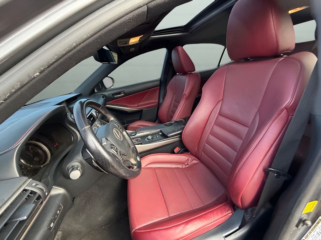 2017 Lexus IS Image 15 of 30