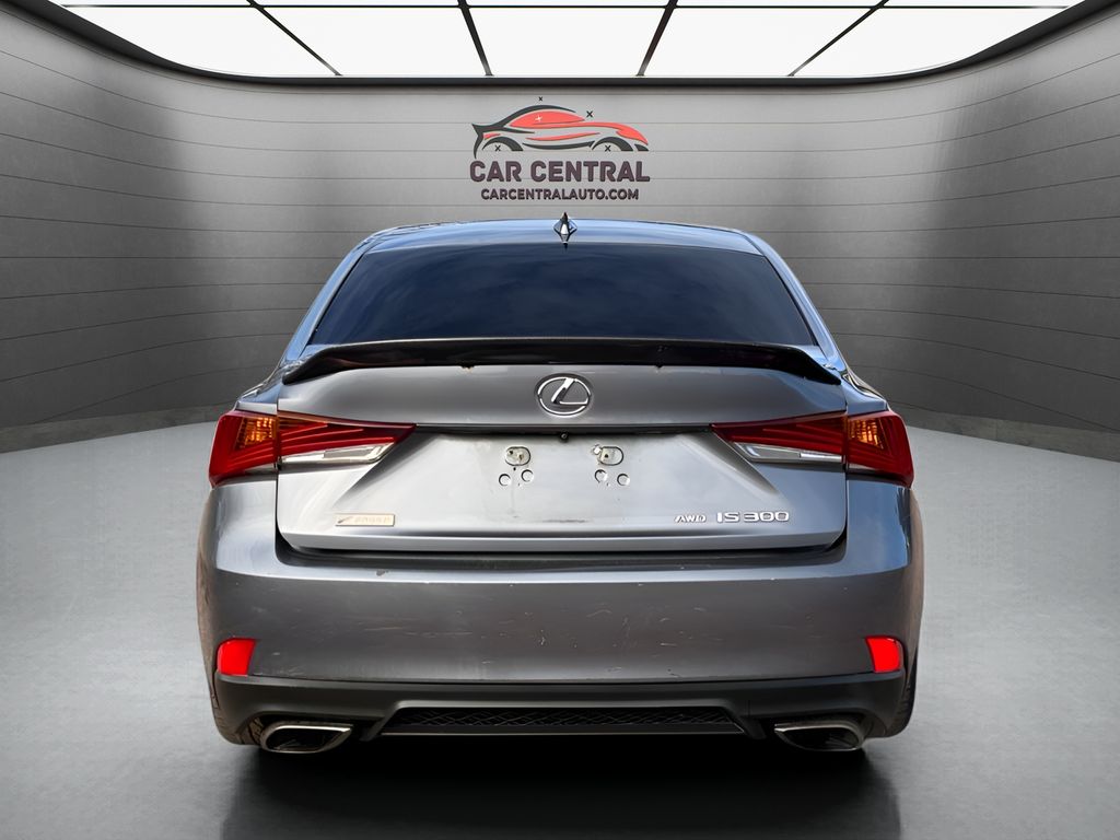 2017 Lexus IS Image 6 of 30