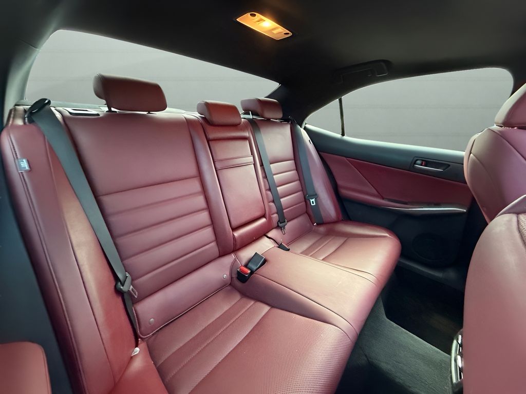2017 Lexus IS Image 12 of 30