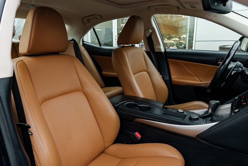 2017 Lexus IS 300 F Sport Image 12 of 29