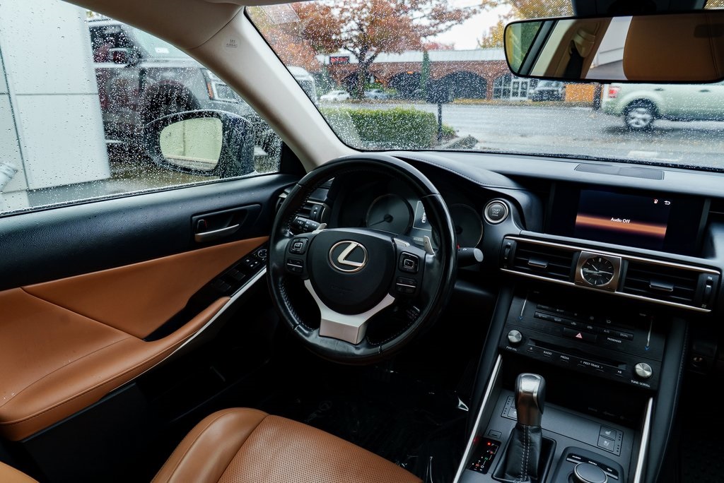 2017 Lexus IS 300 F Sport Image 17 of 29