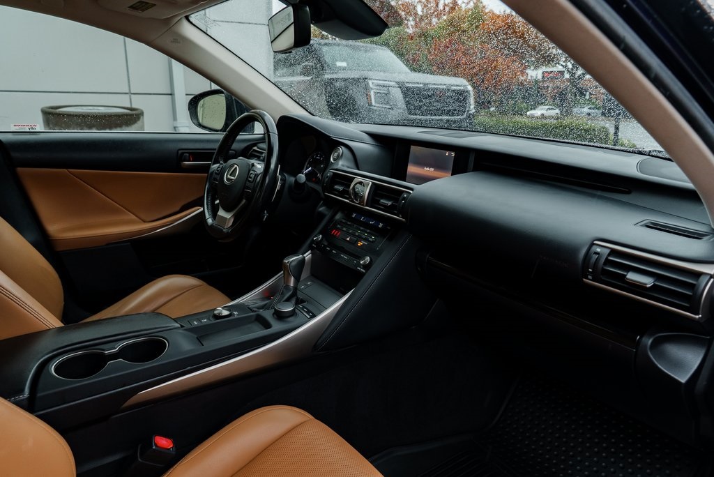 2017 Lexus IS 300 F Sport Image 19 of 29