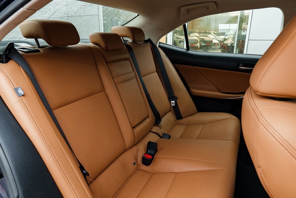 2017 Lexus IS 300 F Sport Image 9 of 29