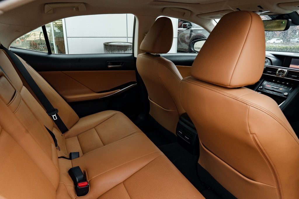 2017 Lexus IS 300 F Sport Image 13 of 29