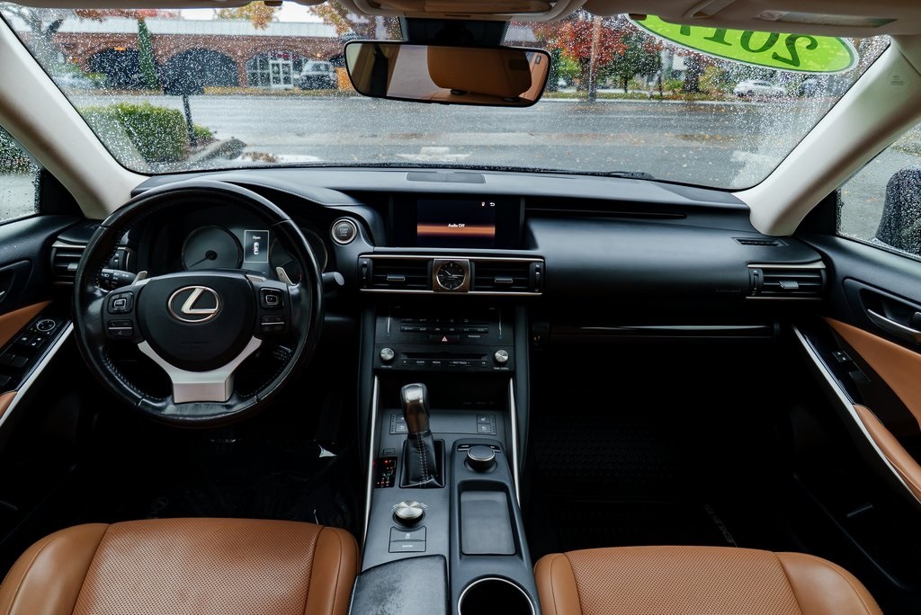 2017 Lexus IS 300 F Sport Image 15 of 29