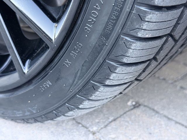 2017 Lexus IS Turbo Image 40 of 71