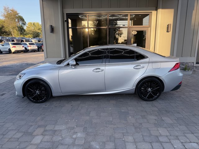 2017 Lexus IS Turbo Image 32 of 71