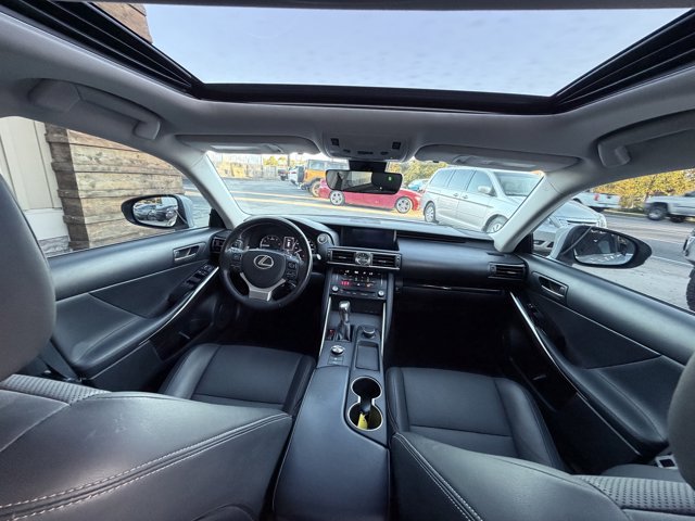 2017 Lexus IS Turbo Image 54 of 71