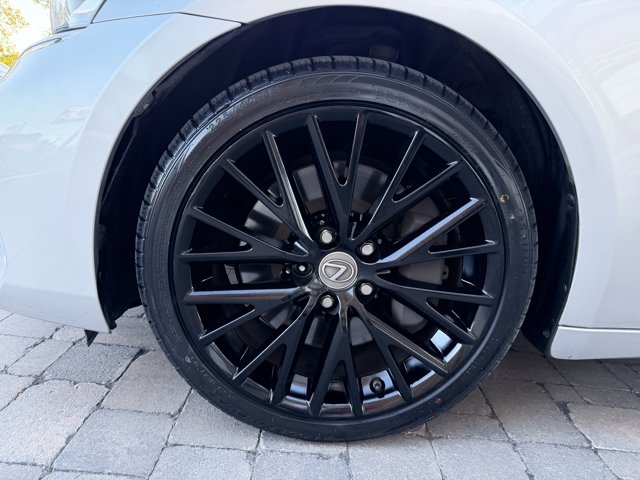 2017 Lexus IS Turbo Image 37 of 71