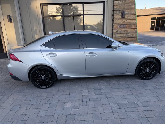 2017 Lexus IS Turbo Image 20 of 71