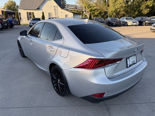 2017 Lexus IS Turbo Image 27 of 71