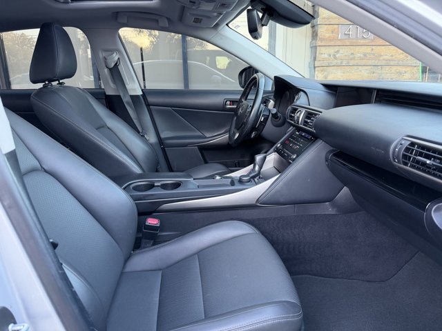 2017 Lexus IS Turbo Image 52 of 71