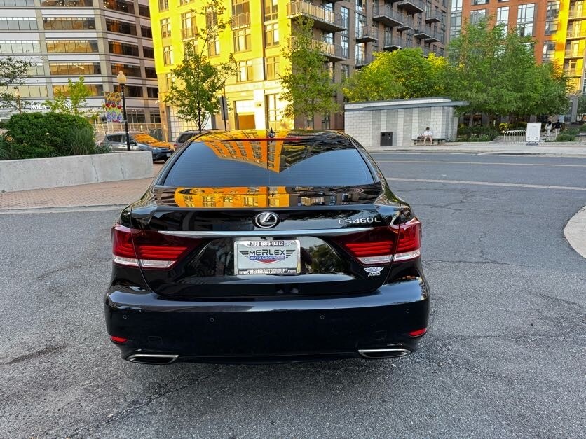 Vehicle image 11 of 44
