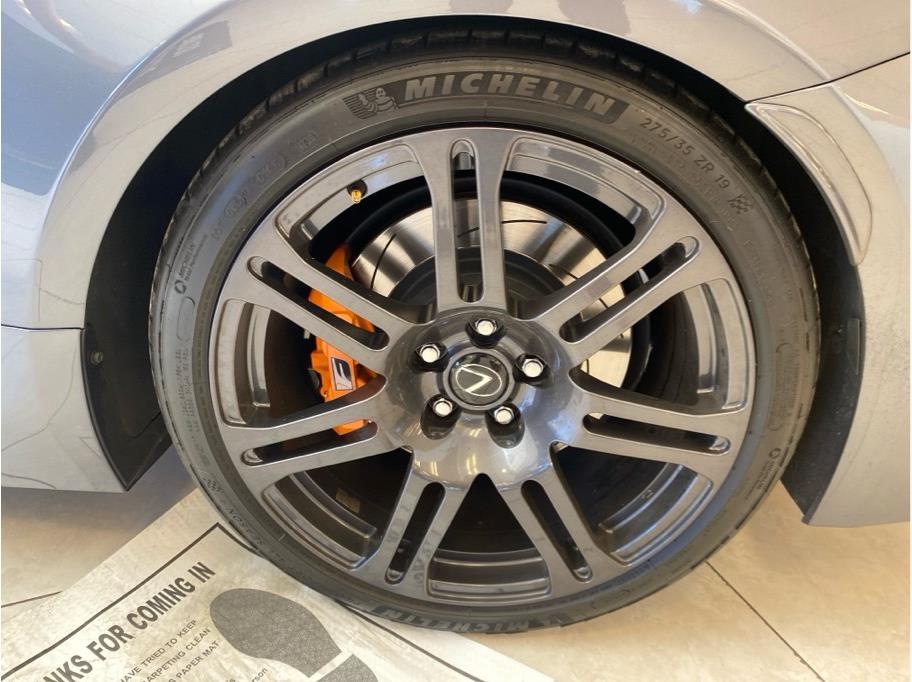 Vehicle image 10 of 22