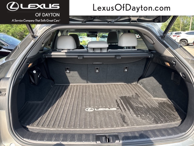 Vehicle image 29 of 37