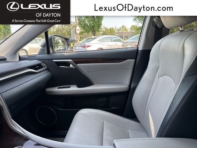 Vehicle image 23 of 37