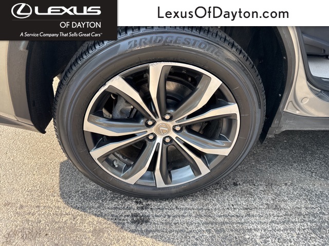 Vehicle image 31 of 37