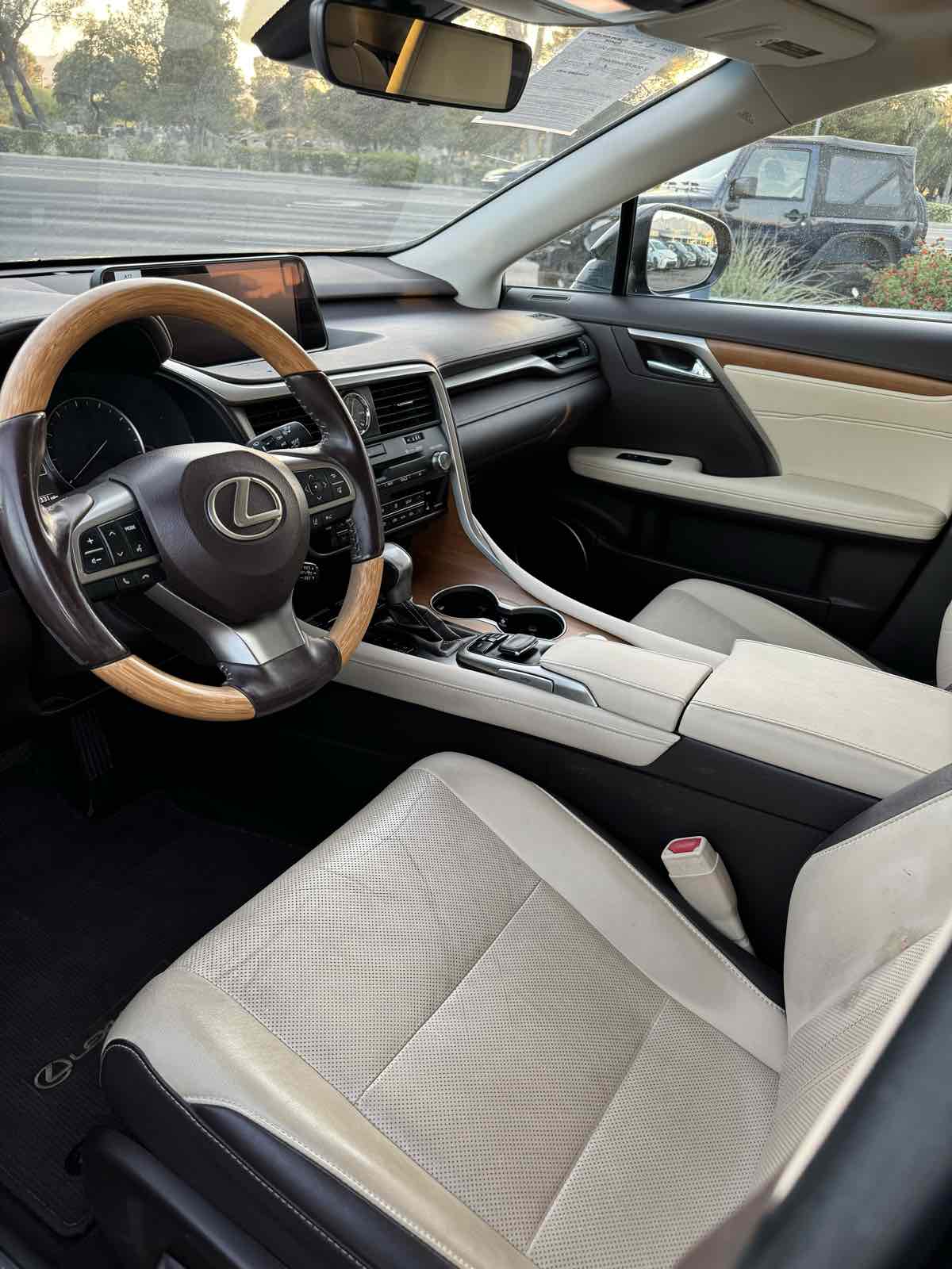 2017 Lexus RX 450h Image 15 of 17