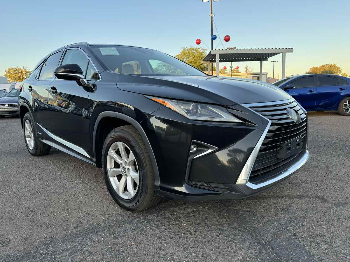 2017 Lexus RX 450h Image 2 of 17