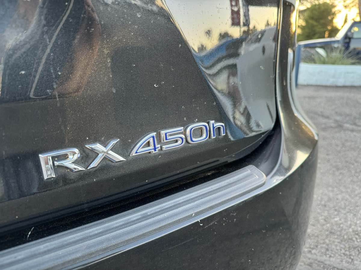 2017 Lexus RX 450h Image 10 of 17