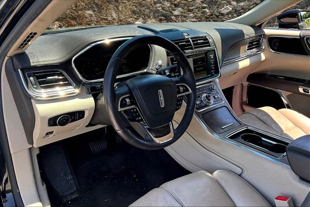 Vehicle image 16 of 33