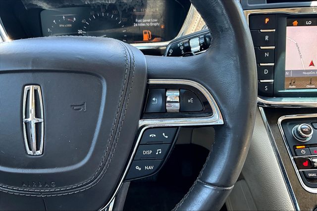 Vehicle image 21 of 33