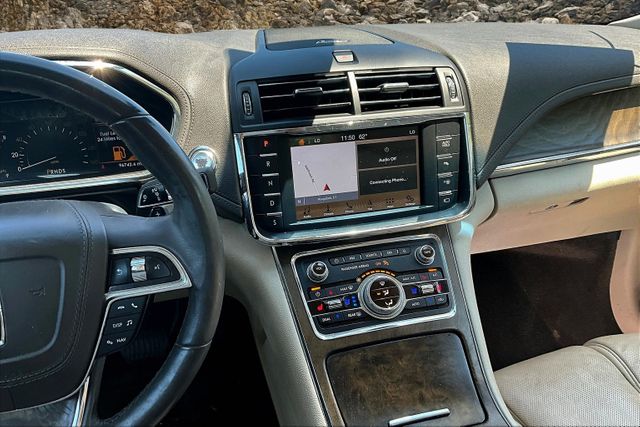 Vehicle image 11 of 33