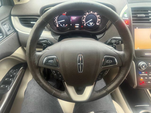 2017 Lincoln MKC Premiere Image 11 of 22