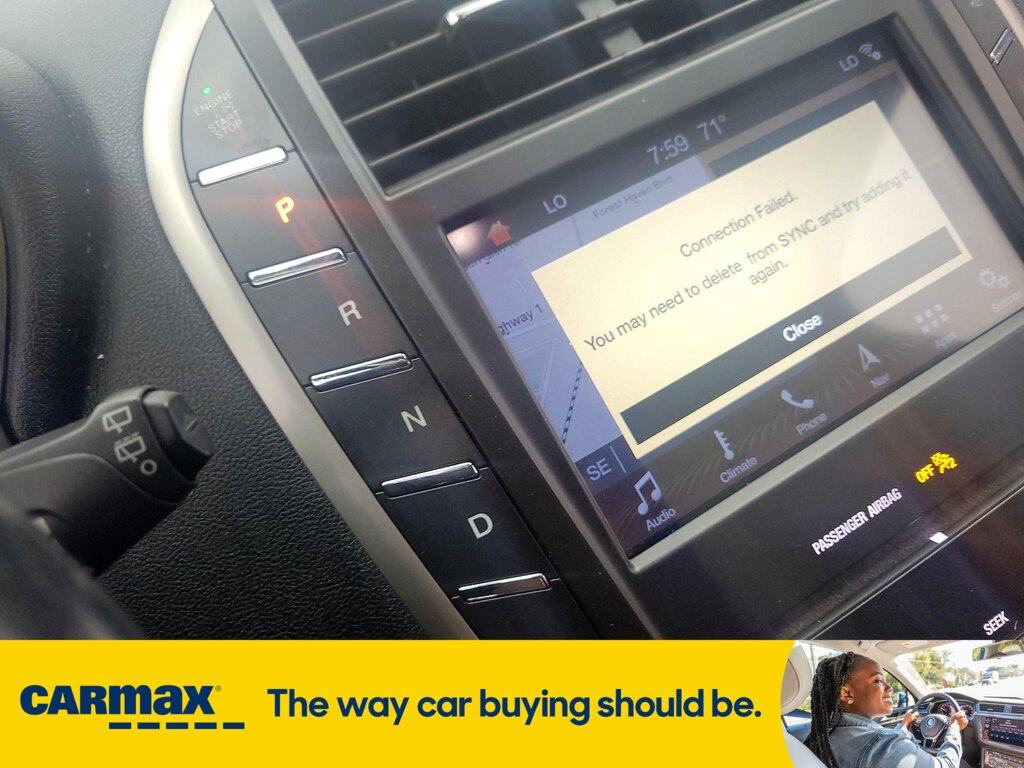 Vehicle image 24 of 29