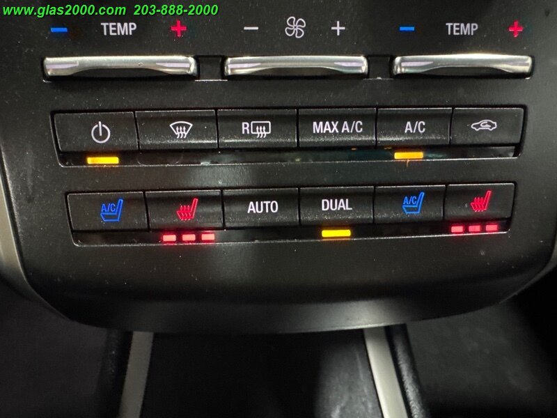 Vehicle image 23 of 34